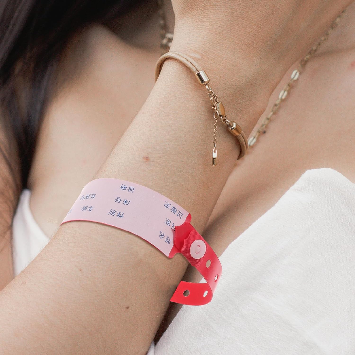 100stücke Einweg hospital armbänder für Erwachsene Wasserdichtes Patienten identifikationsband Vielseitig Einsetzbar in Kliniken Klare Beschriftung für Schnelle Zuordnung – Bild 4