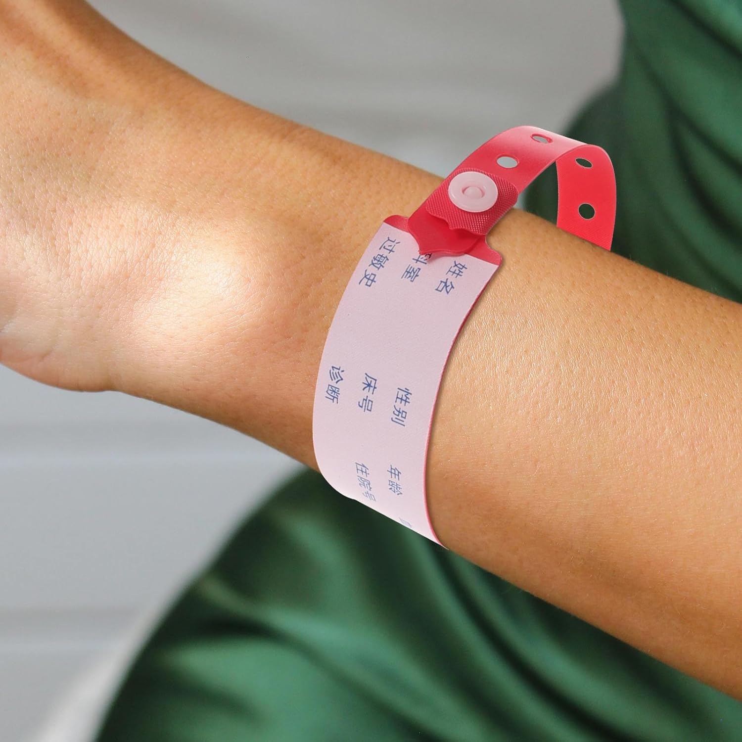 GALPADA 100stücke Einmal hospital armbänder Erwachsene Wasserdichte Patienten identifikationsbänder Einweg krankenhausarmband für Events und Medizinische Anwendungen Rotes – Bild 5